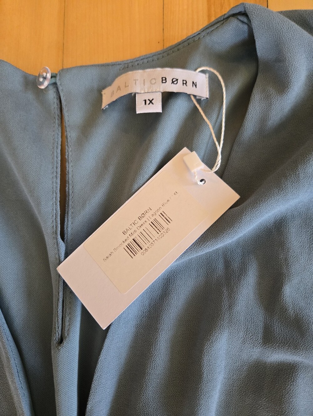 Baltic Born Lagoon Blue V-Neck Sarah Midi Dress Size 1X NWT - Picture 5 of 6